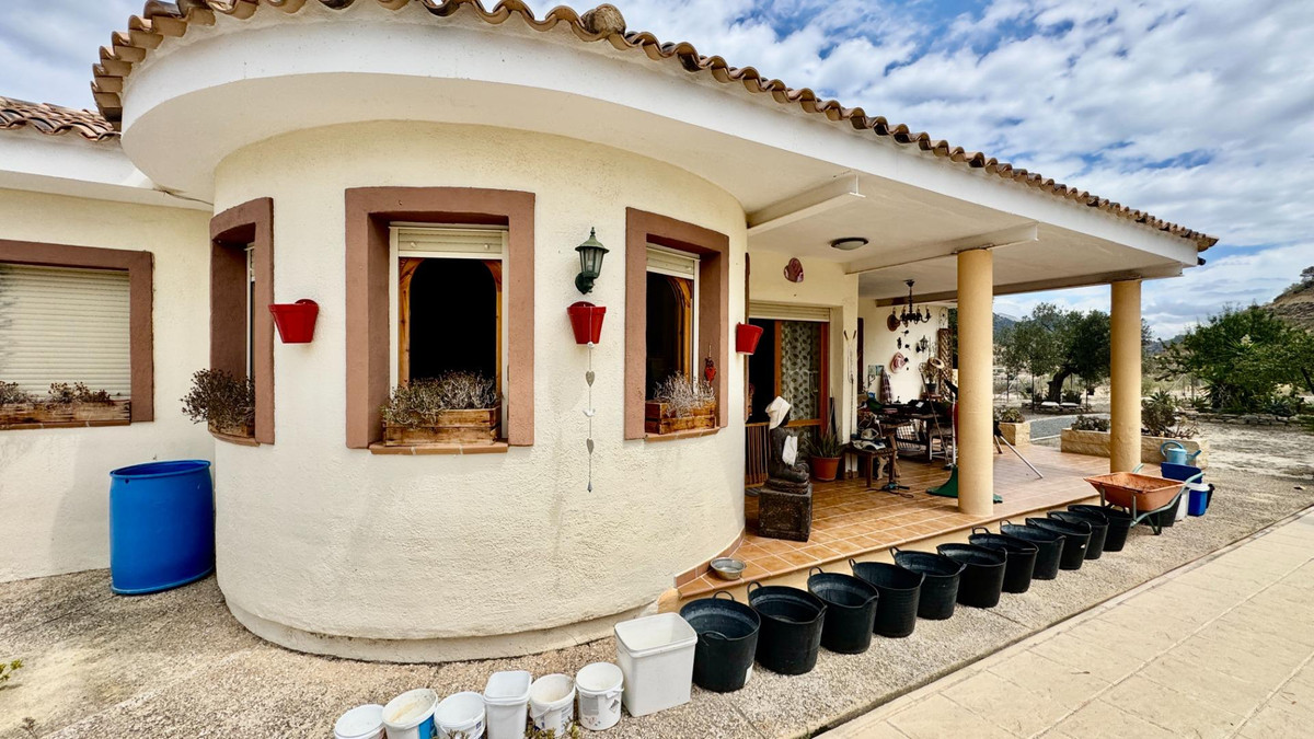 Se vende Bungalow de 5 dormitorios en Costa Blanca, Alicante, España