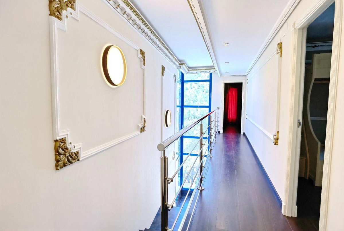 5 Bed Townhouse for sale in Altea Costa Blanca, Alicante, Spain