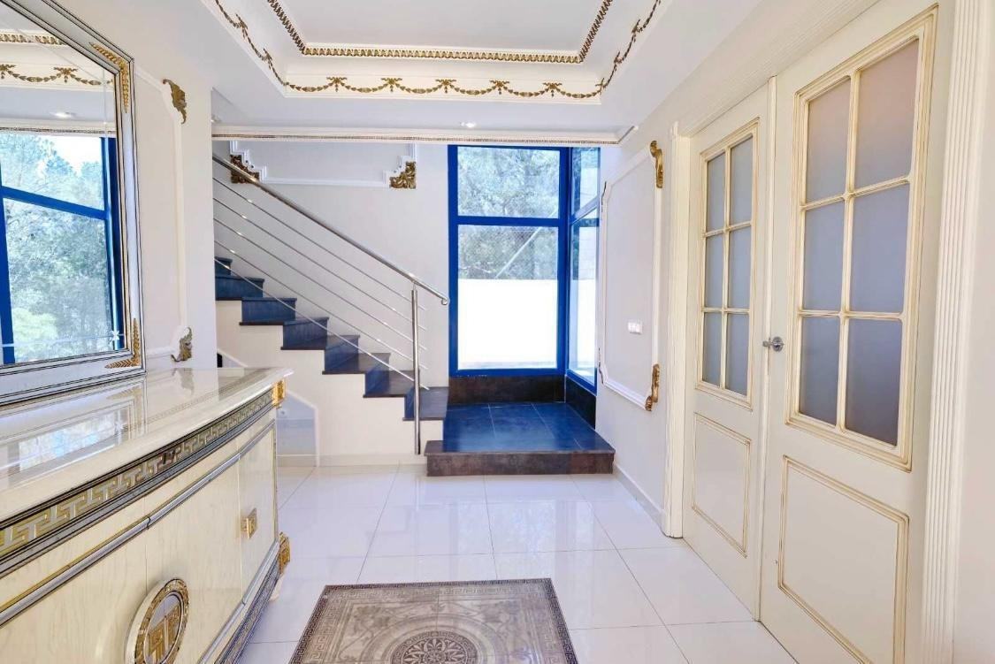 5 Bed Townhouse for sale in Altea Costa Blanca, Alicante, Spain