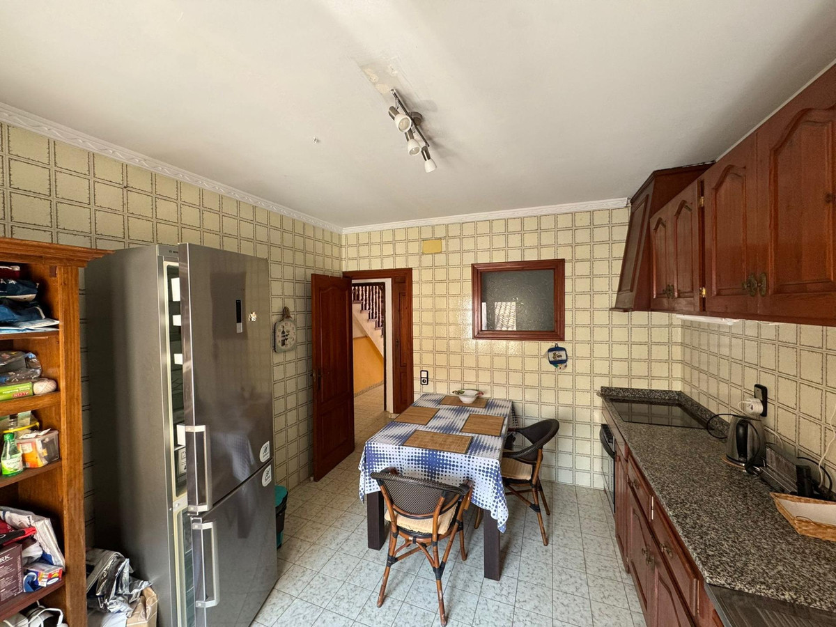 7 Bed Townhouse for sale in Calpe Costa Blanca, Alicante, Spain