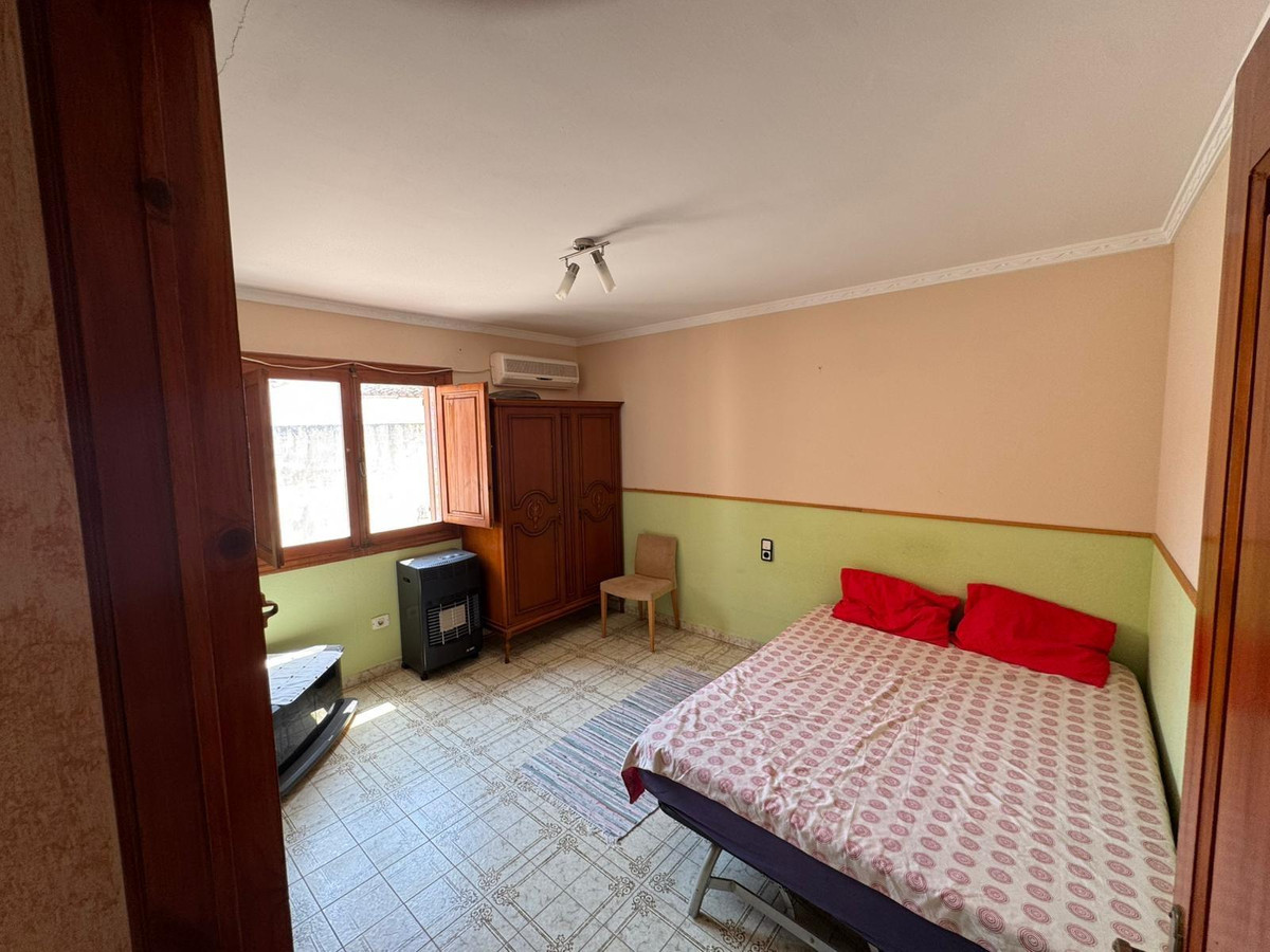 7 Bed Townhouse for sale in Calpe Costa Blanca, Alicante, Spain