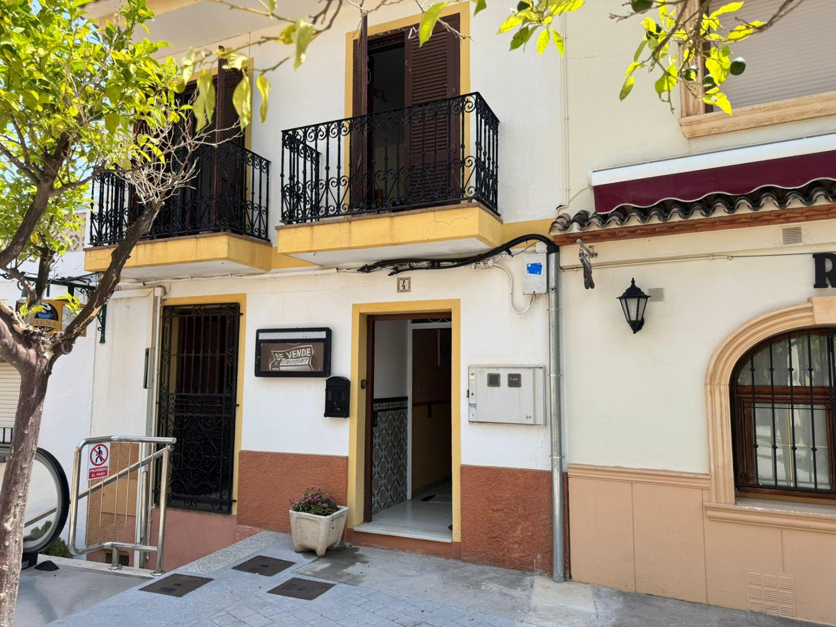 7 Bed Townhouse for sale in Calpe Costa Blanca, Alicante, Spain