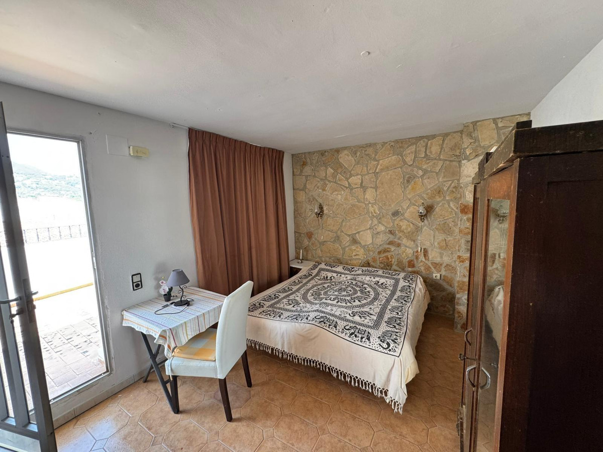 7 Bed Townhouse for sale in Calpe Costa Blanca, Alicante, Spain