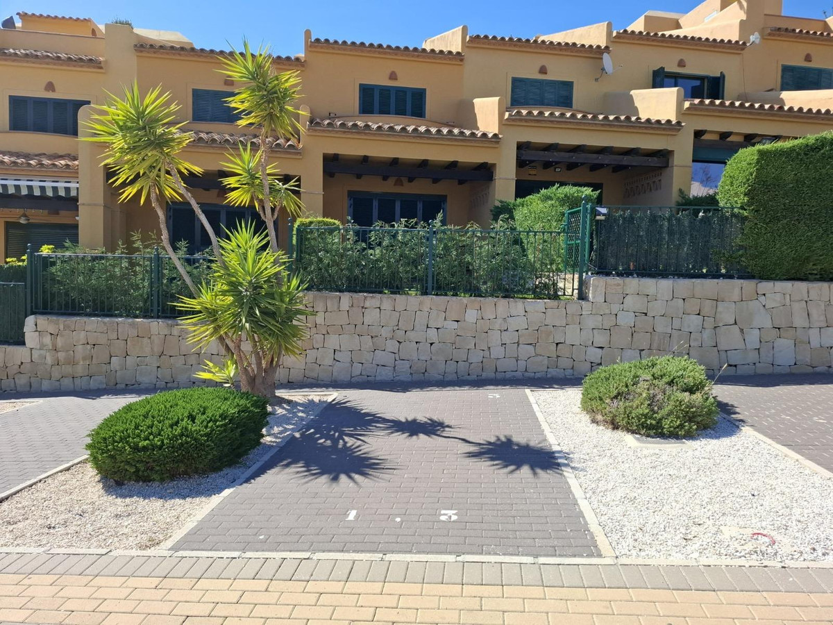 2 Bed Townhouse for sale in Finestrat Costa Blanca, Alicante, Spain
