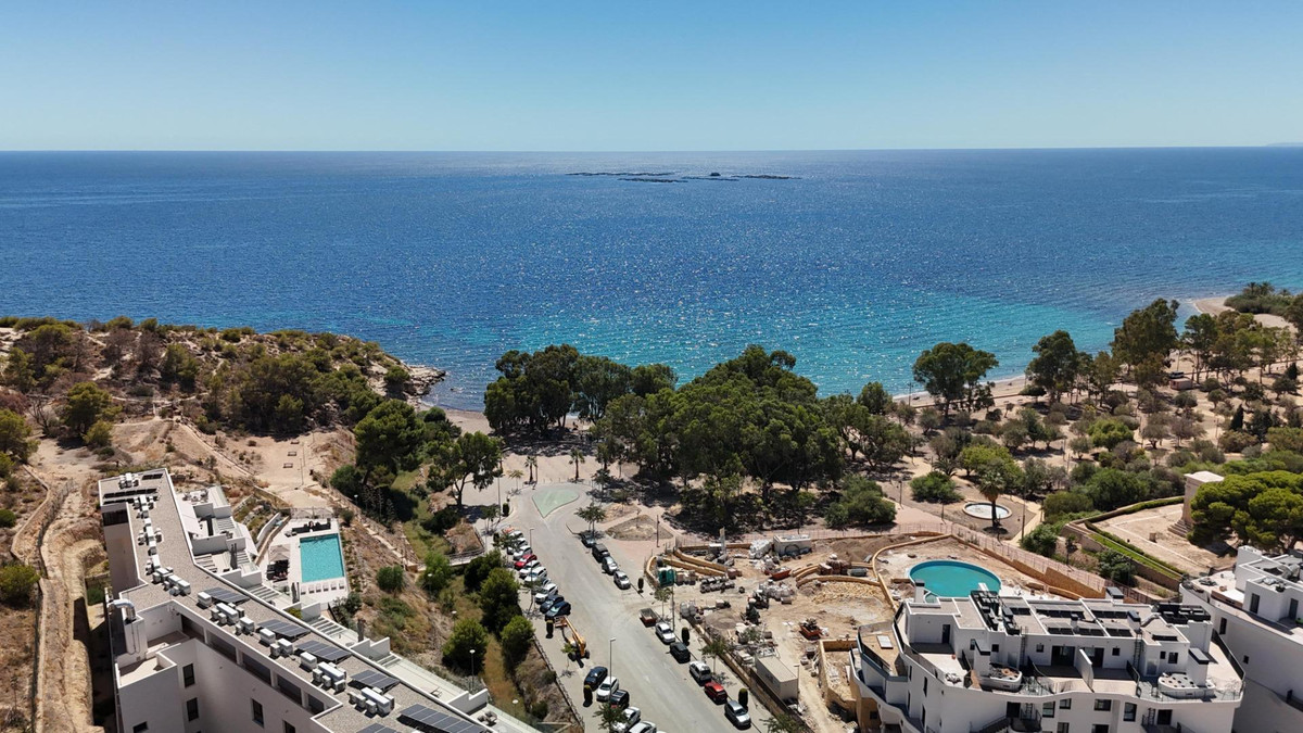 Se vende Apartamento Planta Media de 2 dormitorios en Costa Blanca, Alicante, España