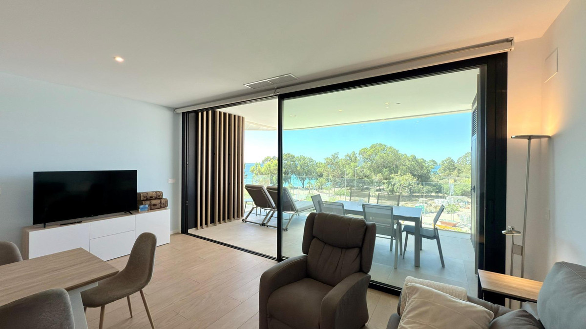 Se vende Apartamento Planta Media de 2 dormitorios en Costa Blanca, Alicante, España