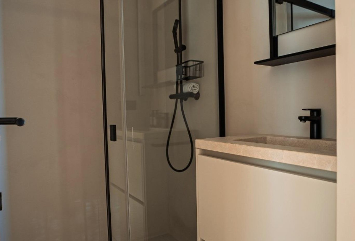 Se vende Apartamento Planta Media de 2 dormitorios en Costa Blanca, Alicante, España