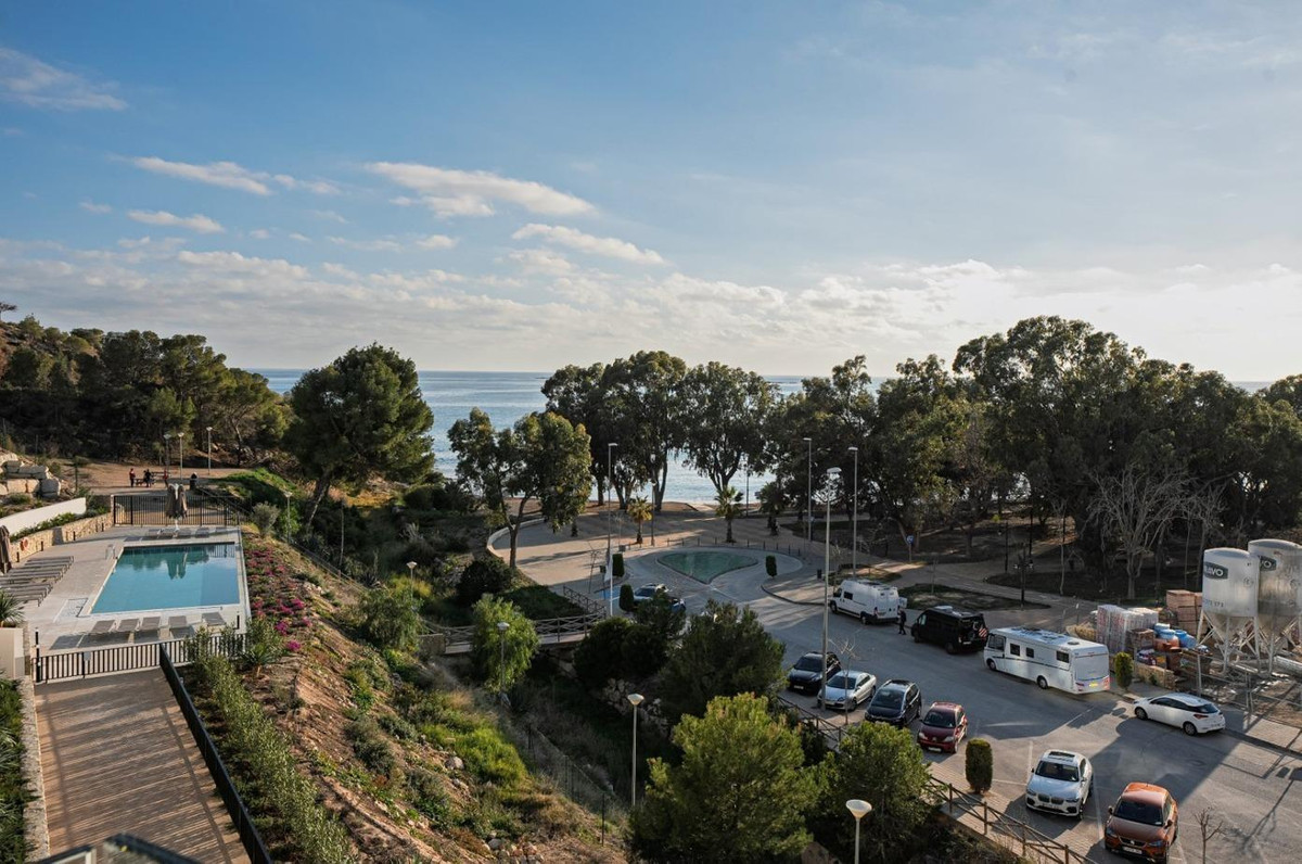 Se vende Apartamento Planta Media de 2 dormitorios en Costa Blanca, Alicante, España