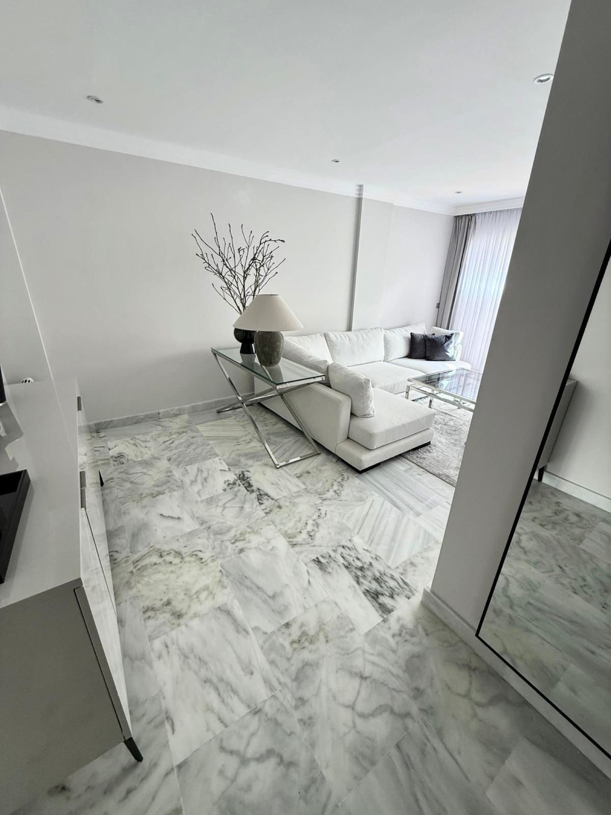 Se vende Apartamento Planta Media de 1 dormitorios en Costa Del Sol, Málaga, España