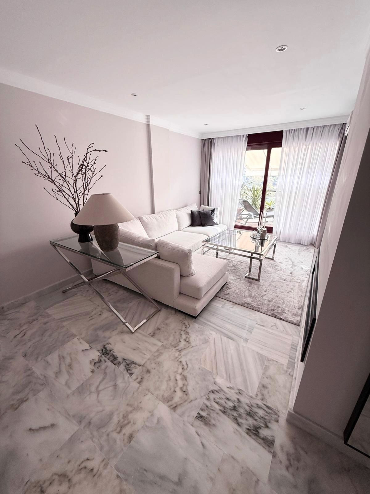 Se vende Apartamento Planta Media de 1 dormitorios en Costa Del Sol, Málaga, España