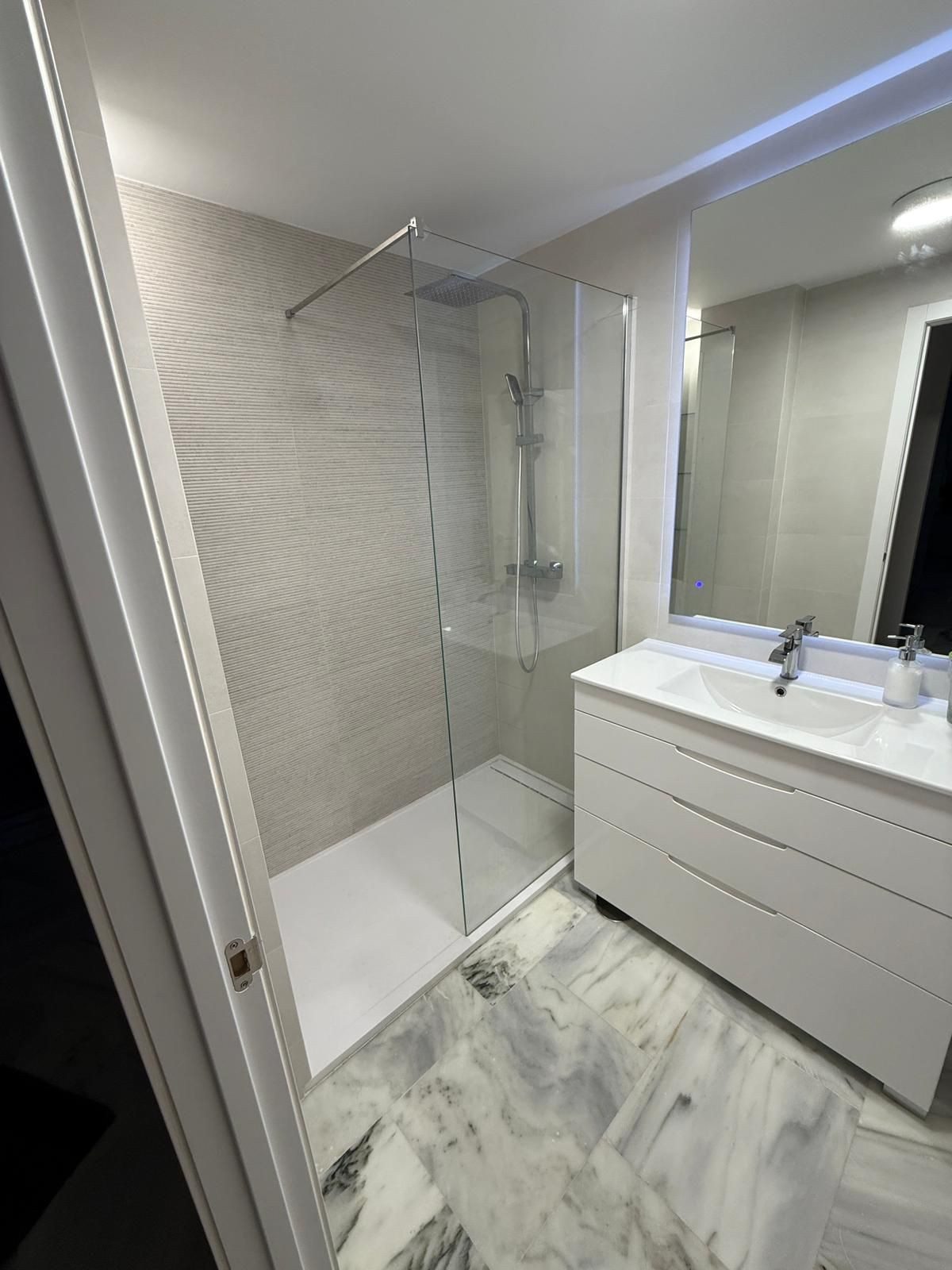 Se vende Apartamento Planta Media de 1 dormitorios en Costa Del Sol, Málaga, España