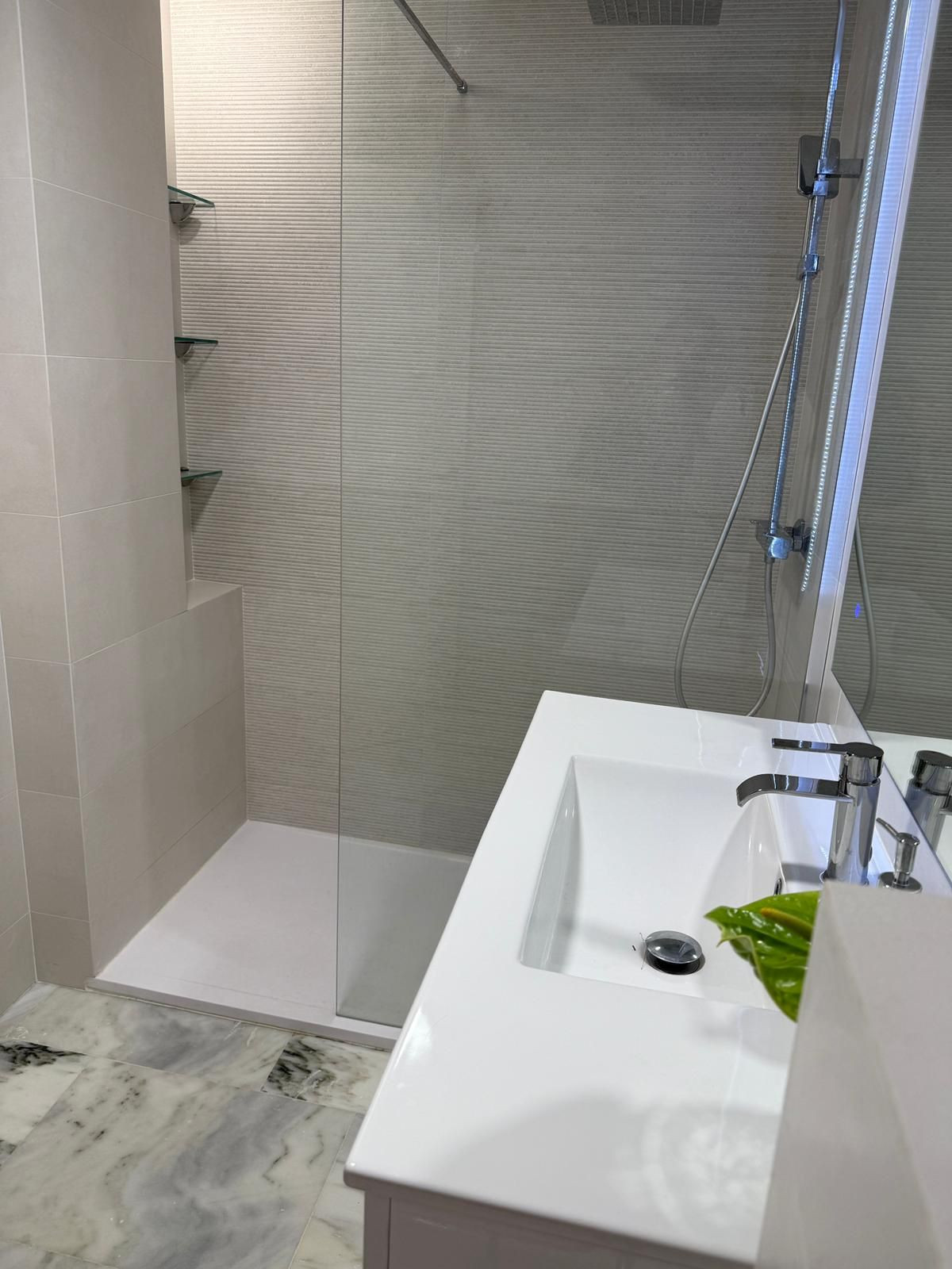 Se vende Apartamento Planta Media de 1 dormitorios en Costa Del Sol, Málaga, España