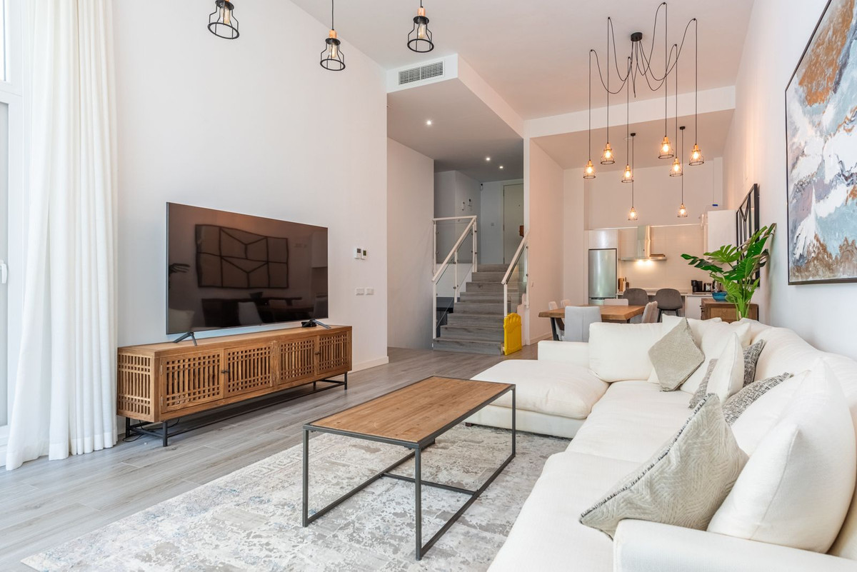 3 Bed Apartment for sale in Benahavís Costa Del Sol, Málaga, Spain