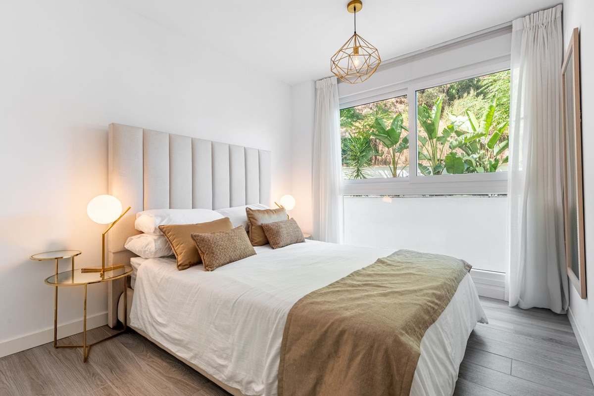 3 Bed Apartment for sale in Benahavís Costa Del Sol, Málaga, Spain