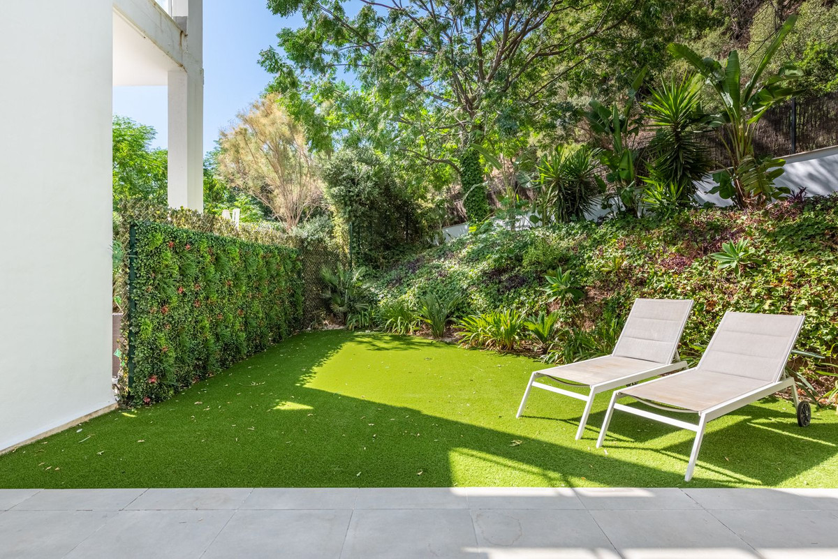 3 Bed Apartment for sale in Benahavís Costa Del Sol, Málaga, Spain