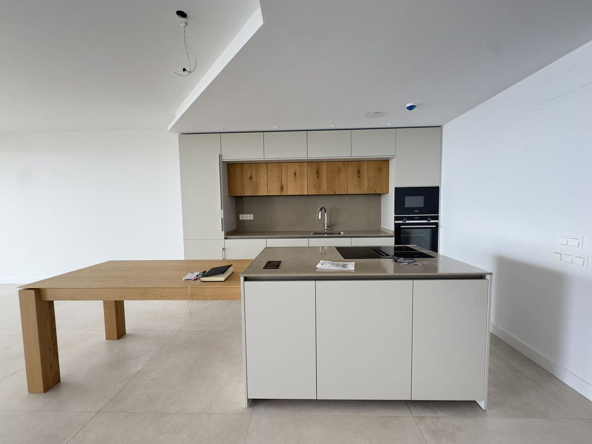 Se vende Apartamento Planta Media de 2 dormitorios en Costa Del Sol, Málaga, España