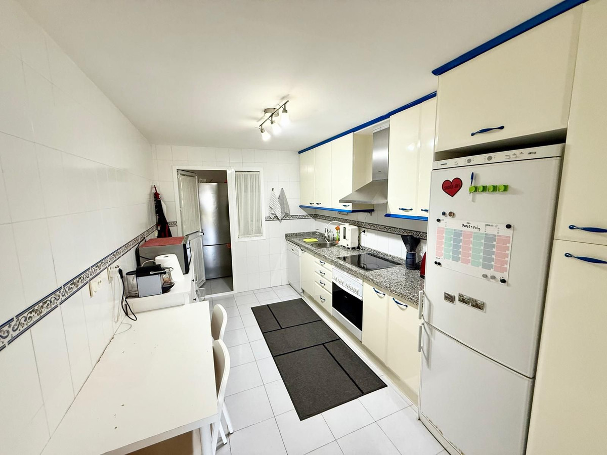 Se vende Apartamento Planta Baja de 3 dormitorios en Costa Del Sol, Cadiz, España