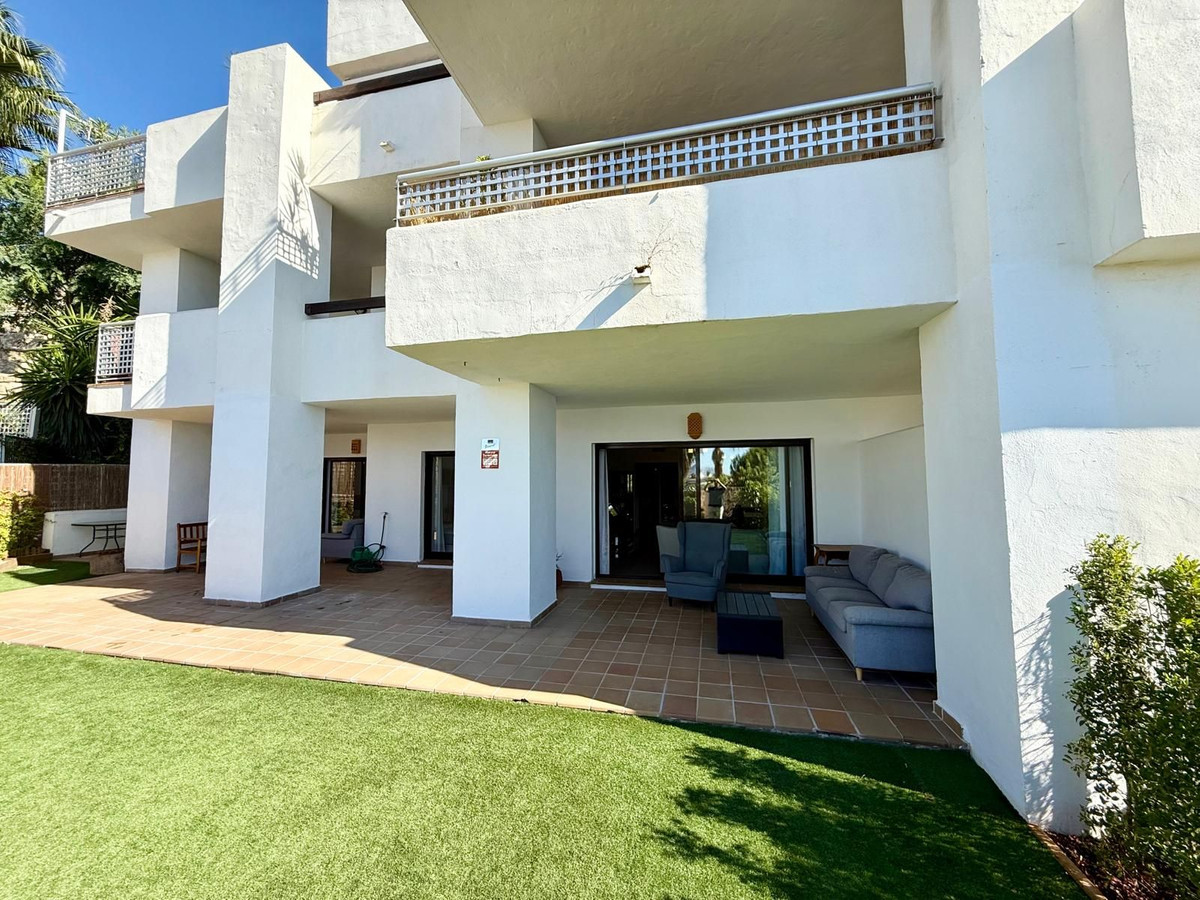 Se vende Apartamento Planta Baja de 3 dormitorios en Costa Del Sol, Cadiz, España
