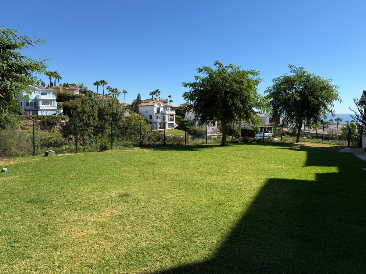 Se vende Apartamento Planta Baja de 3 dormitorios en Costa Del Sol, Cadiz, España