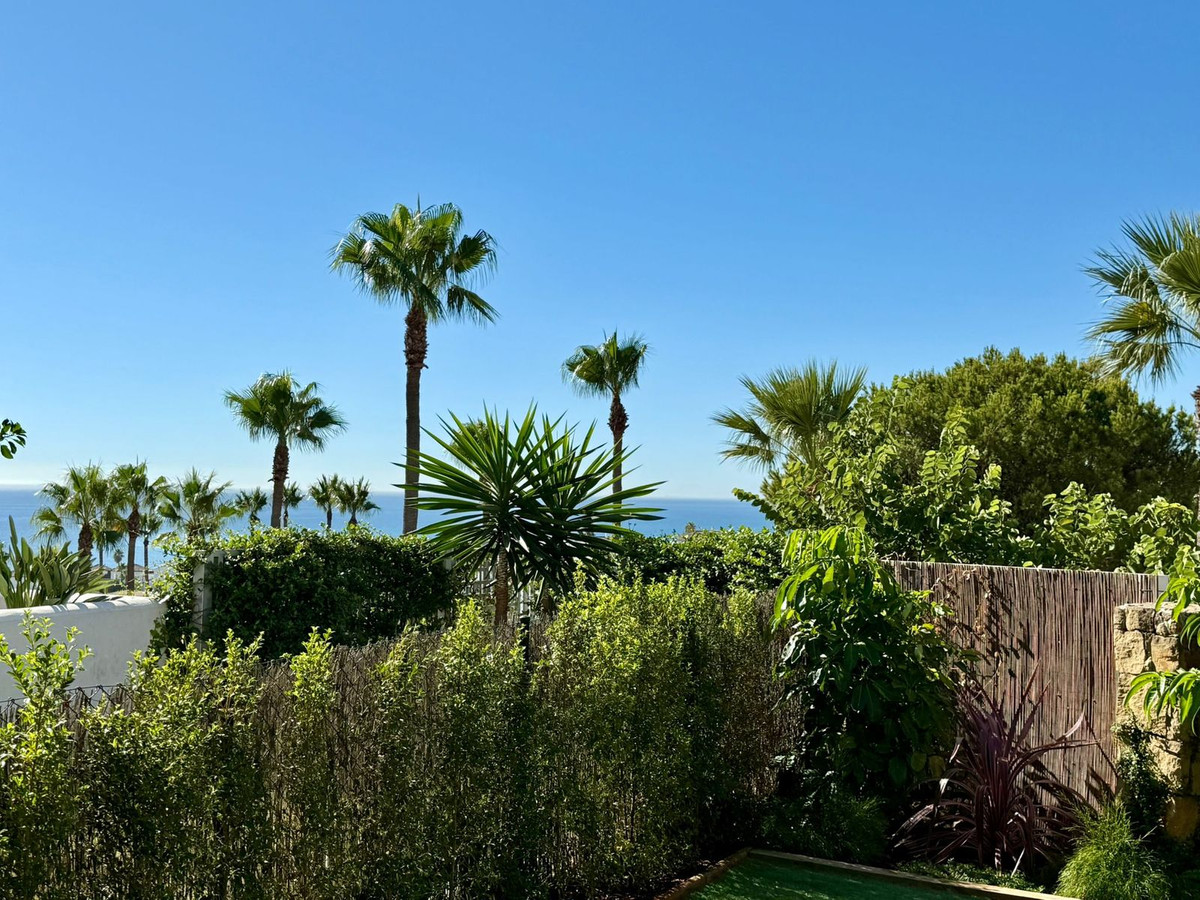 Se vende Apartamento Planta Baja de 3 dormitorios en Costa Del Sol, Cadiz, España