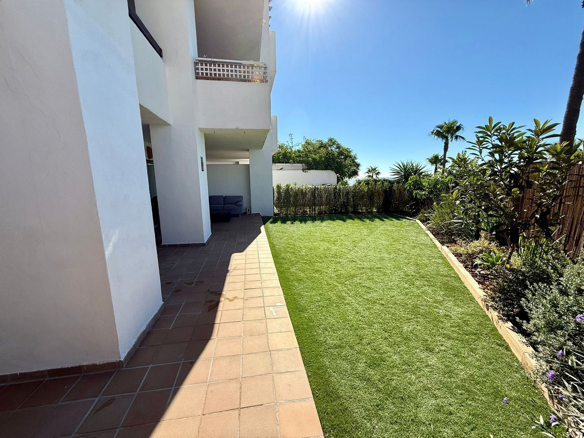 Se vende Apartamento Planta Baja de 3 dormitorios en Costa Del Sol, Cadiz, España