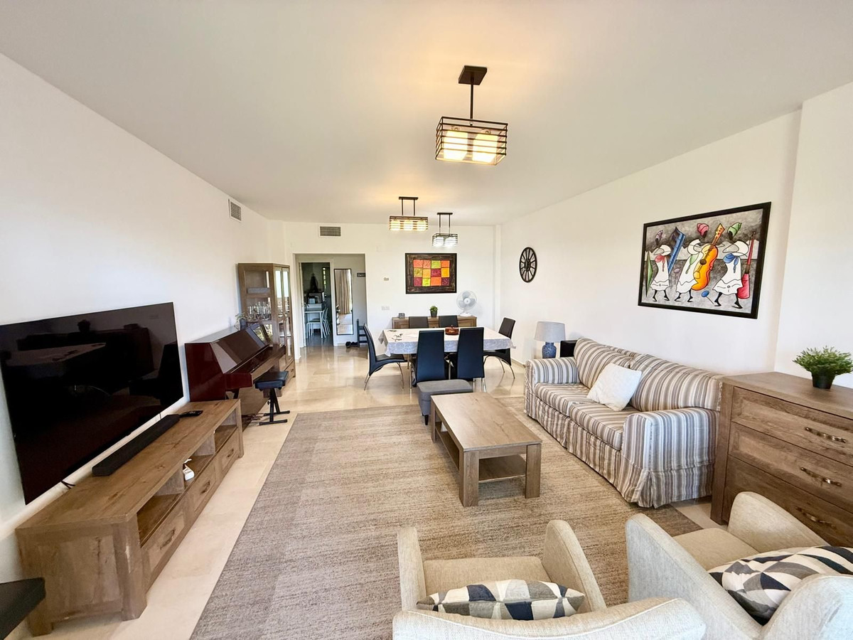 Se vende Apartamento Planta Baja de 3 dormitorios en Costa Del Sol, Cadiz, España