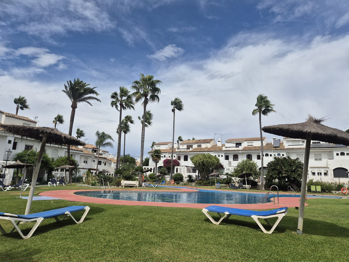 4 Bed Townhouse for sale in Atalaya Costa Del Sol, Málaga, Spain