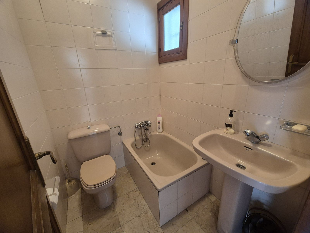 4 Bed Townhouse for sale in Atalaya Costa Del Sol, Málaga, Spain