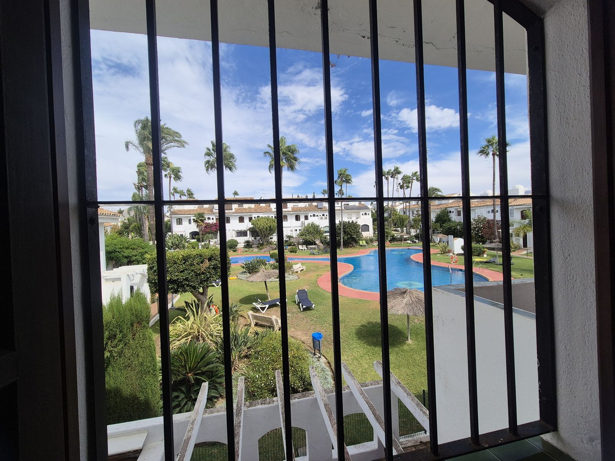 4 Bed Townhouse for sale in Atalaya Costa Del Sol, Málaga, Spain