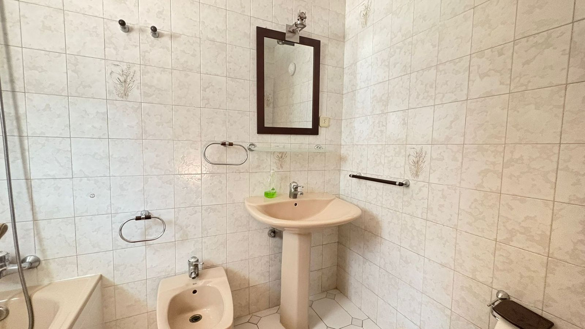 2 Bed Apartment for sale in Marbella Costa Del Sol, Málaga, Spain
