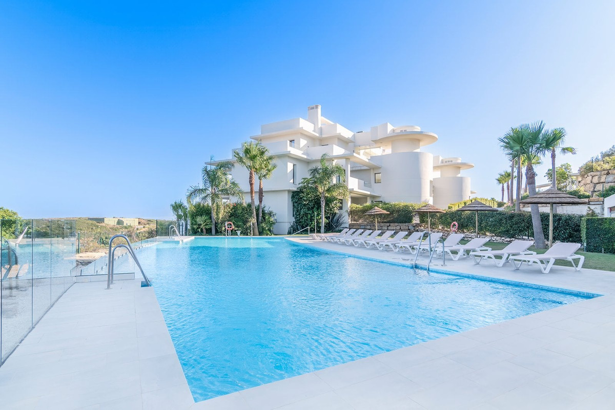 3 Bed Apartment for sale in Casares Costa Del Sol, Málaga, Spain