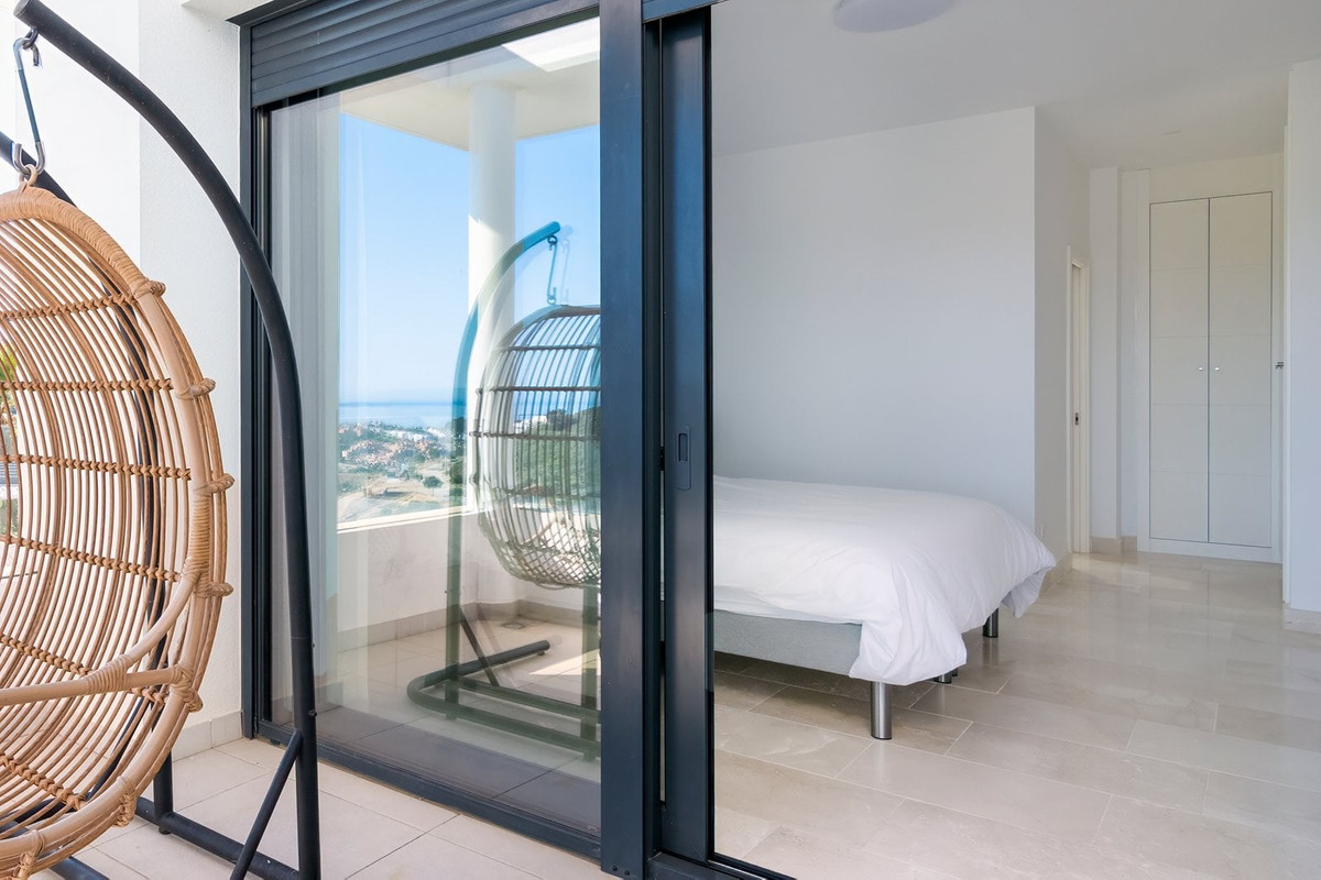 3 Bed Apartment for sale in Casares Costa Del Sol, Málaga, Spain