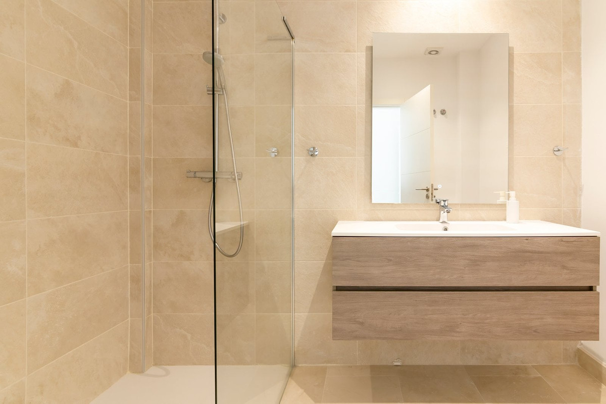 3 Bed Apartment for sale in Casares Costa Del Sol, Málaga, Spain