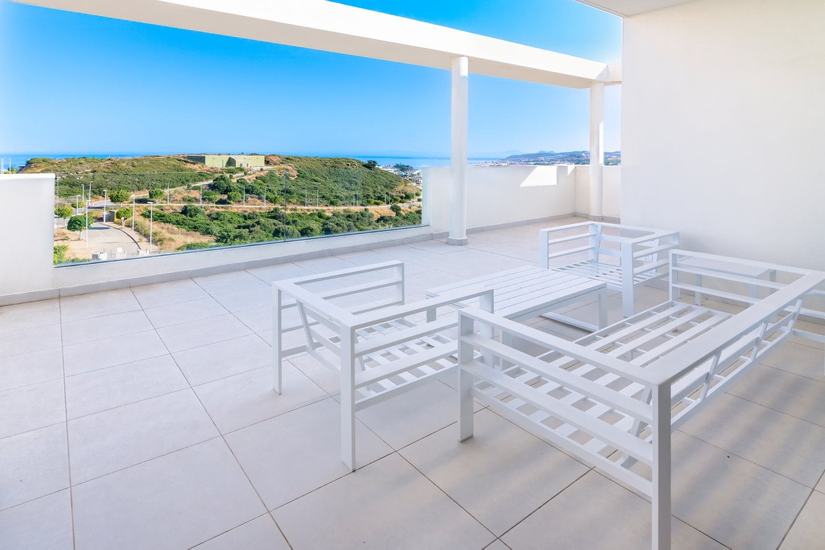 3 Bed Apartment for sale in Casares Costa Del Sol, Málaga, Spain