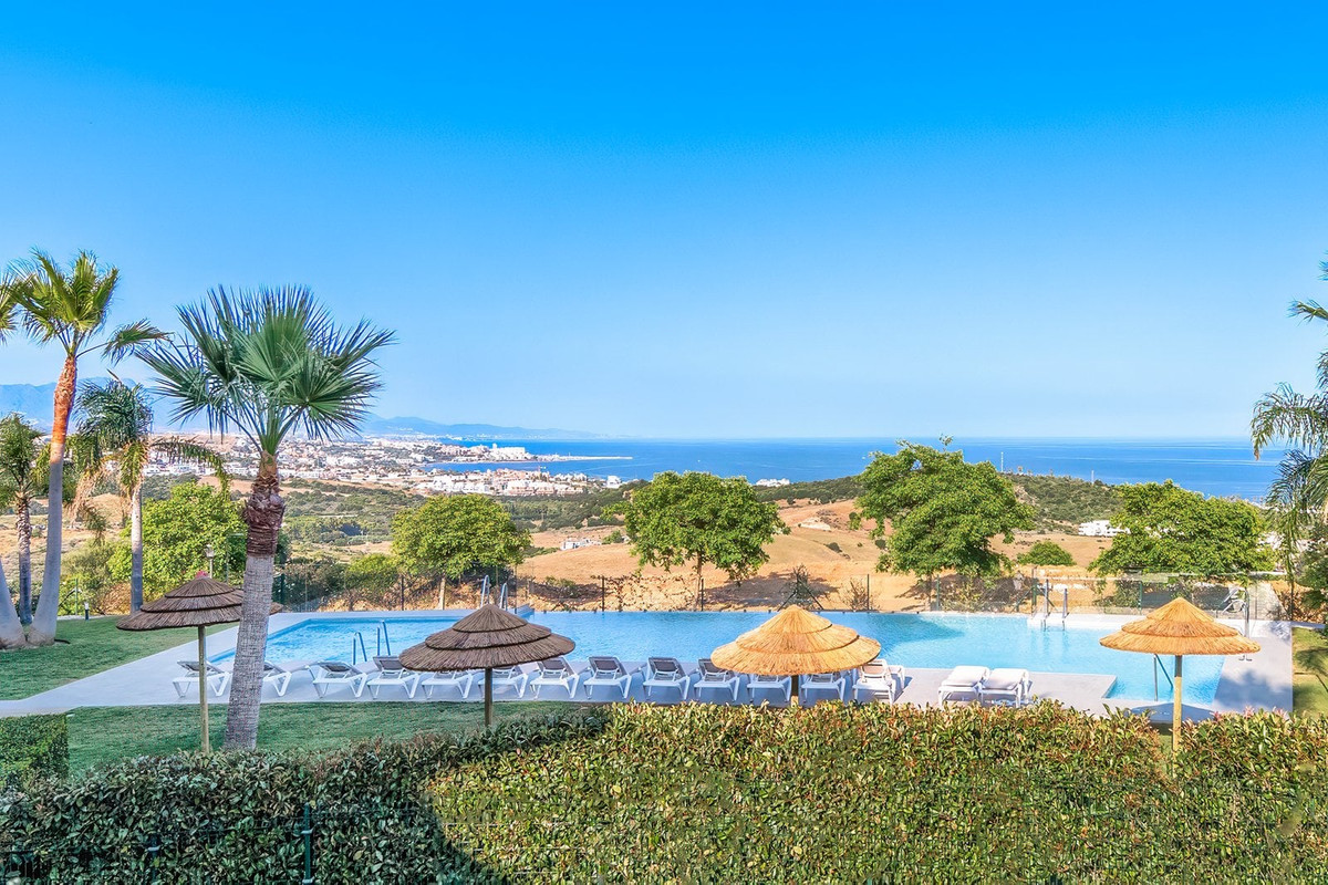 3 Bed Apartment for sale in Casares Costa Del Sol, Málaga, Spain