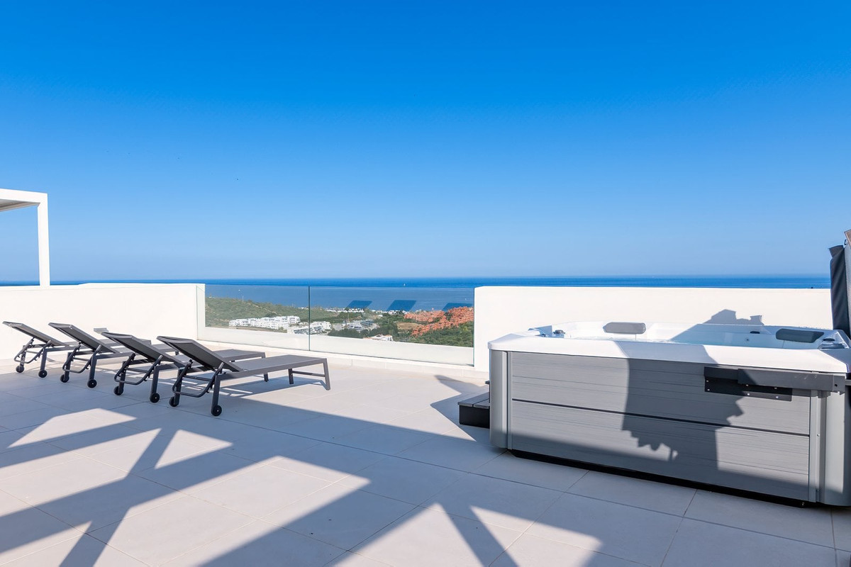 3 Bed Apartment for sale in Casares Costa Del Sol, Málaga, Spain
