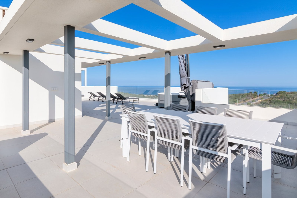 3 Bed Apartment for sale in Casares Costa Del Sol, Málaga, Spain