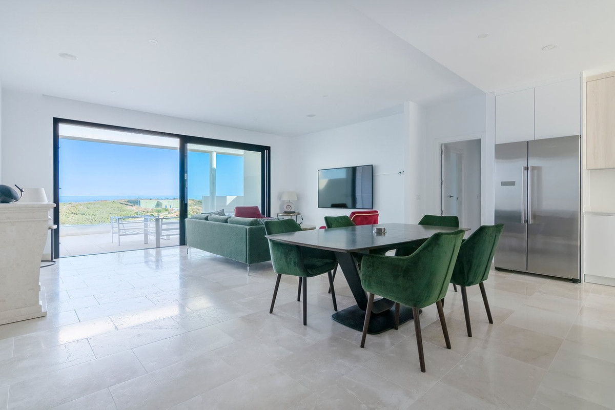 3 Bed Apartment for sale in Casares Costa Del Sol, Málaga, Spain