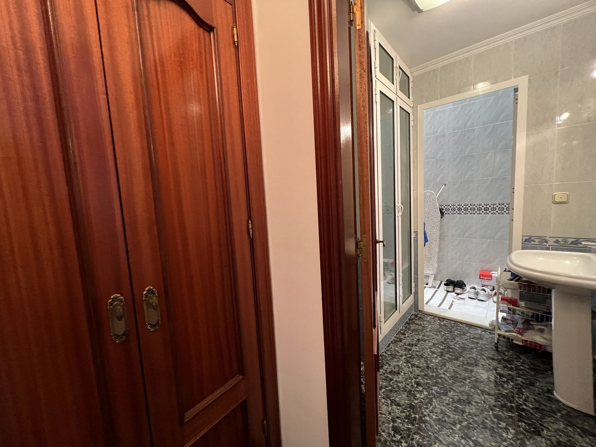 Se vende Pareada de 5 dormitorios en Costa Del Sol, Málaga, España