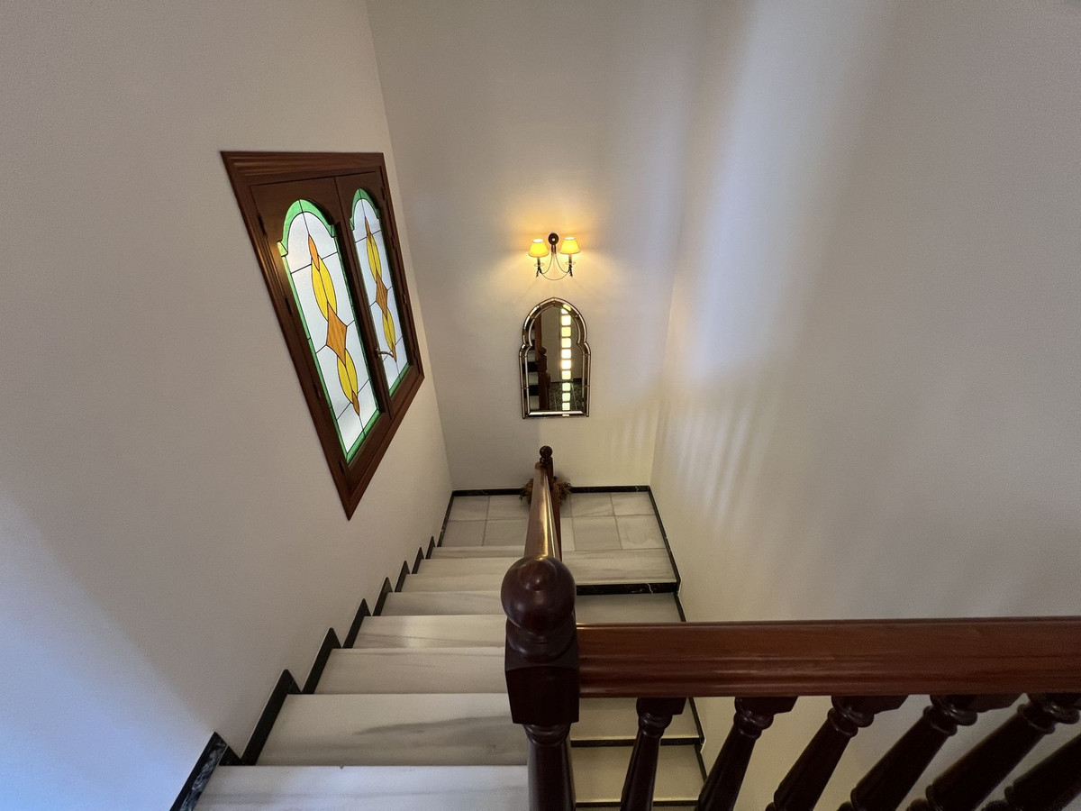 Se vende Pareada de 5 dormitorios en Costa Del Sol, Málaga, España