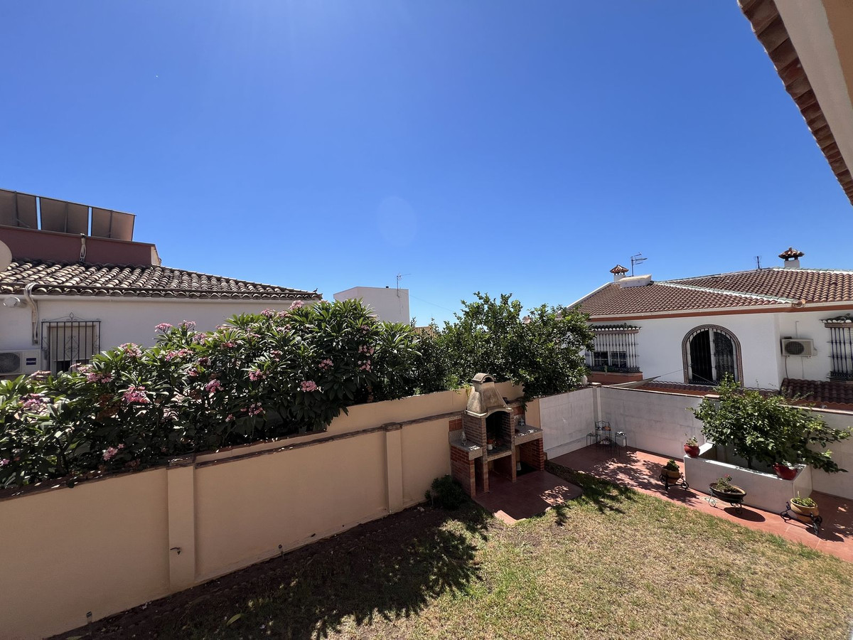 Se vende Pareada de 5 dormitorios en Costa Del Sol, Málaga, España