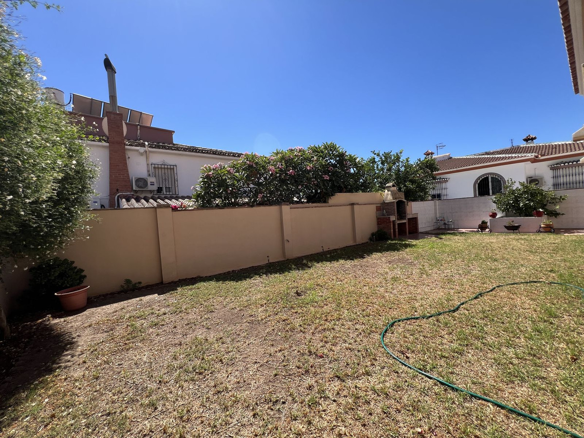 Se vende Pareada de 5 dormitorios en Costa Del Sol, Málaga, España