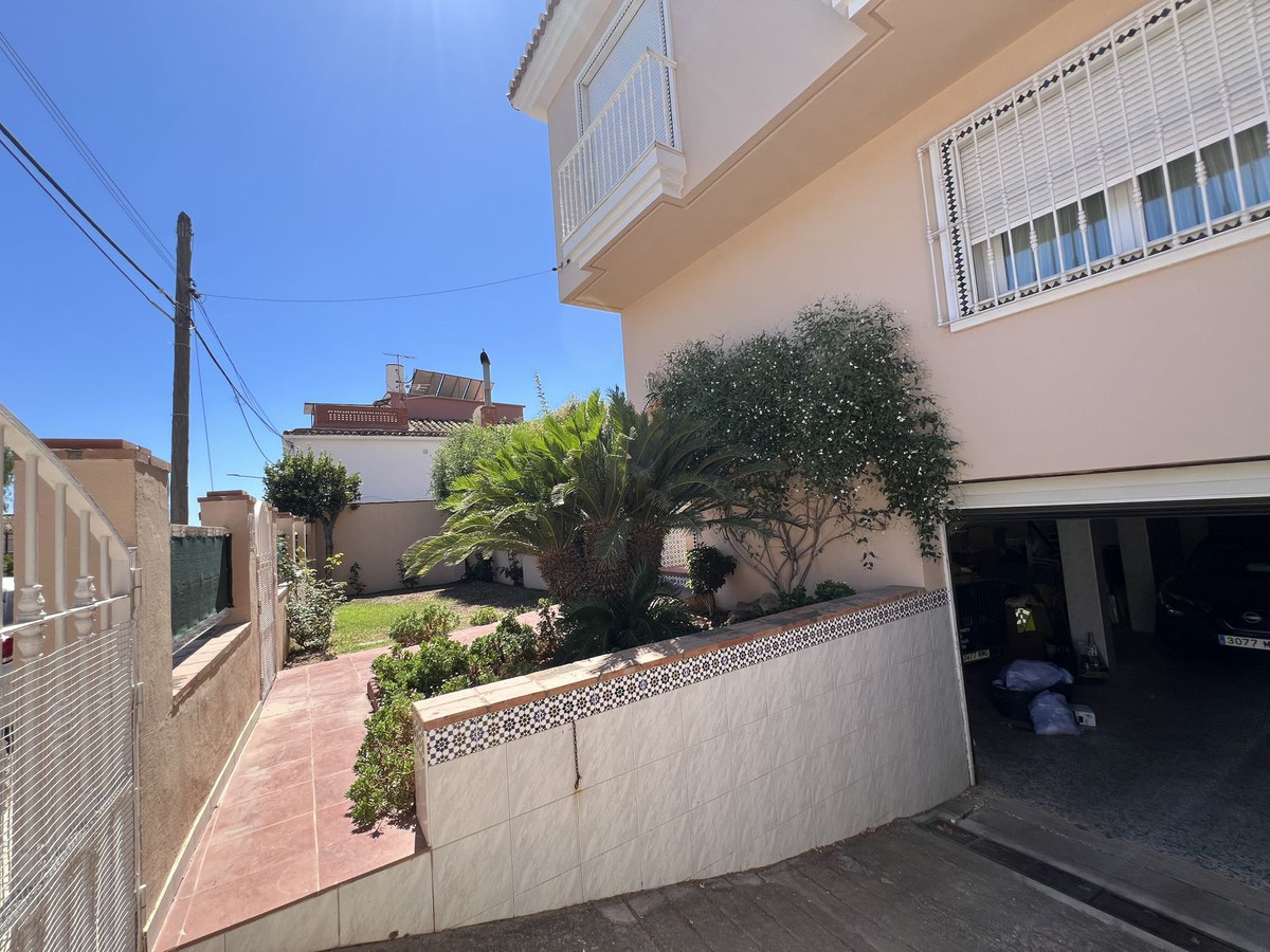 Se vende Pareada de 5 dormitorios en Costa Del Sol, Málaga, España