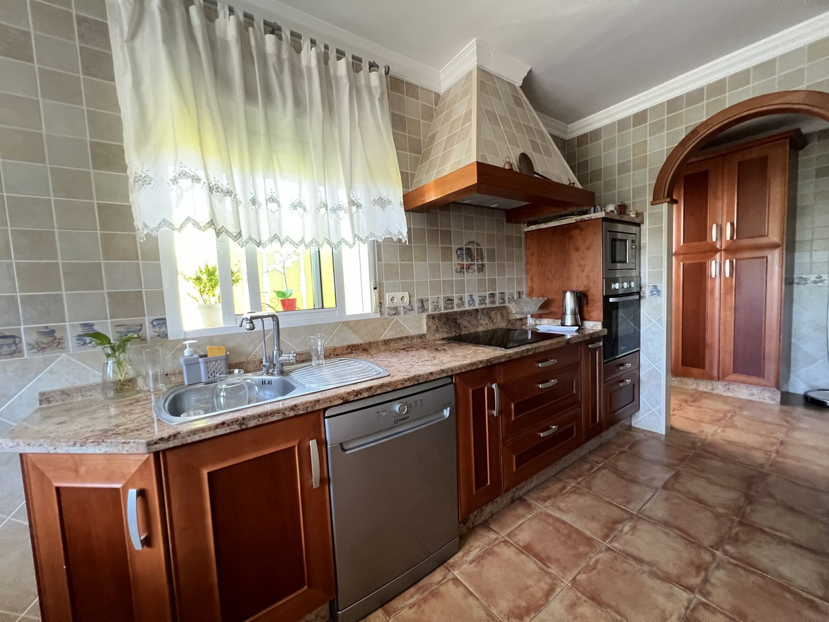 Se vende Pareada de 5 dormitorios en Costa Del Sol, Málaga, España