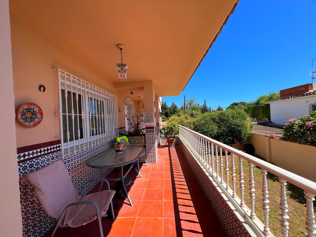 Se vende Pareada de 5 dormitorios en Costa Del Sol, Málaga, España