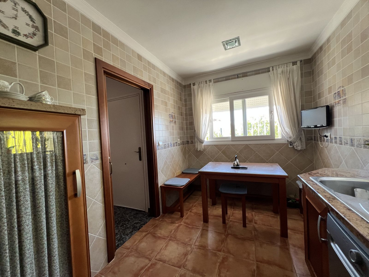 Se vende Pareada de 5 dormitorios en Costa Del Sol, Málaga, España