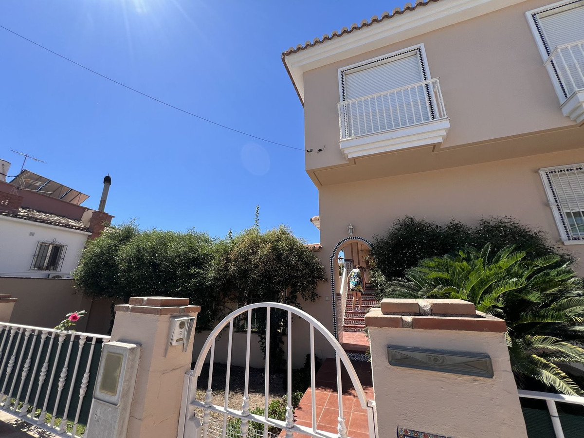 Se vende Pareada de 5 dormitorios en Costa Del Sol, Málaga, España
