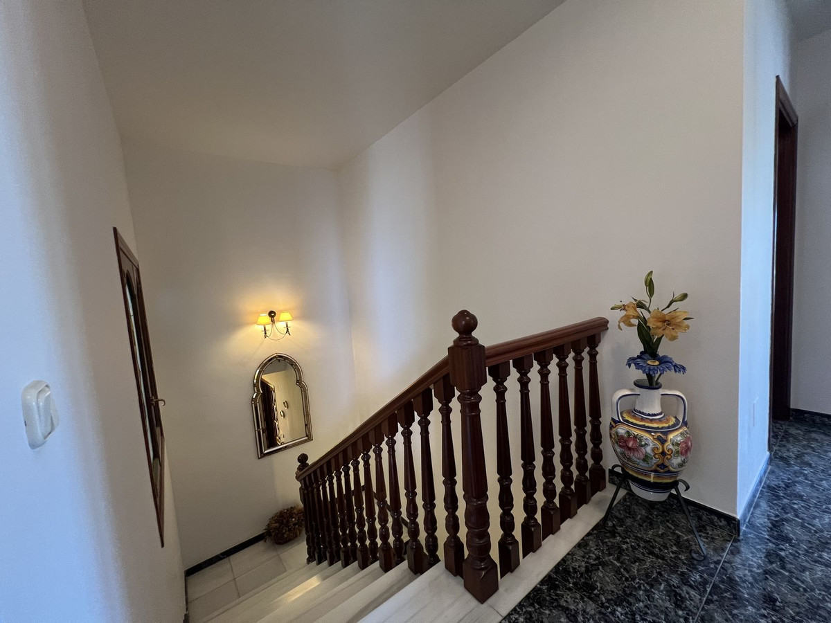 Se vende Pareada de 5 dormitorios en Costa Del Sol, Málaga, España