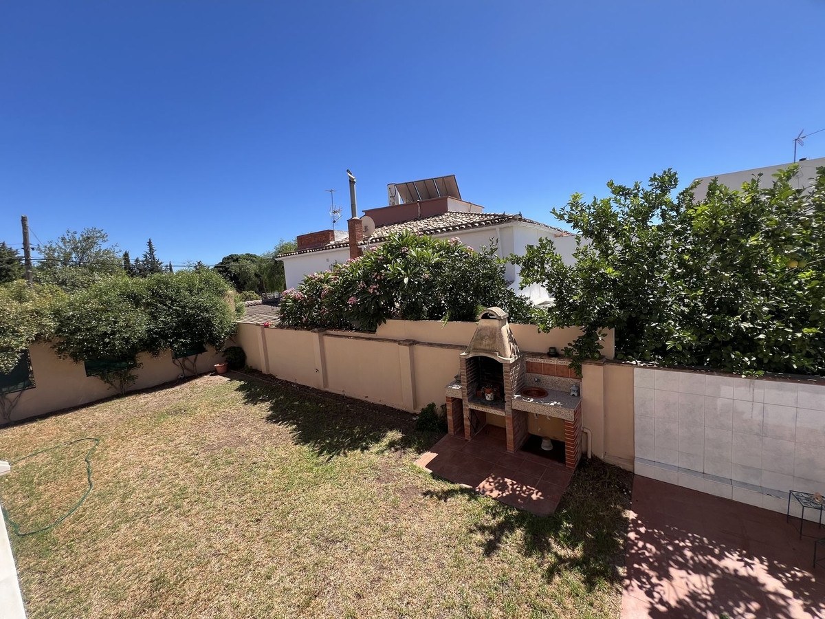 Se vende Pareada de 5 dormitorios en Costa Del Sol, Málaga, España