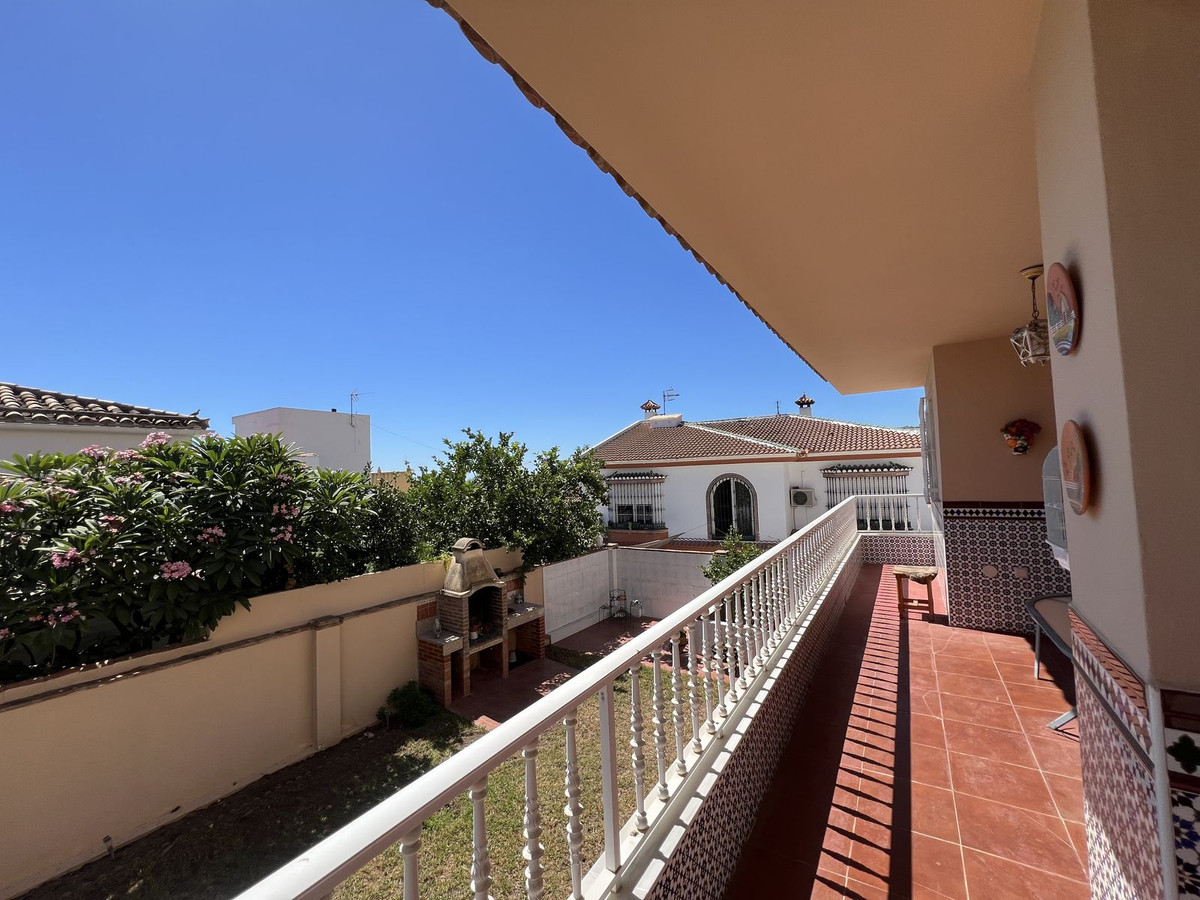 Se vende Pareada de 5 dormitorios en Costa Del Sol, Málaga, España